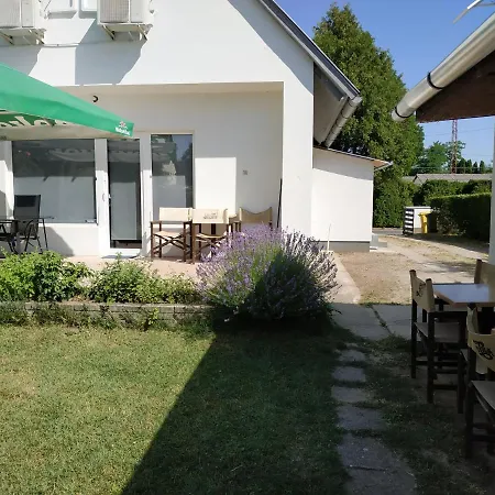 Aranyharmat Апартаменты *