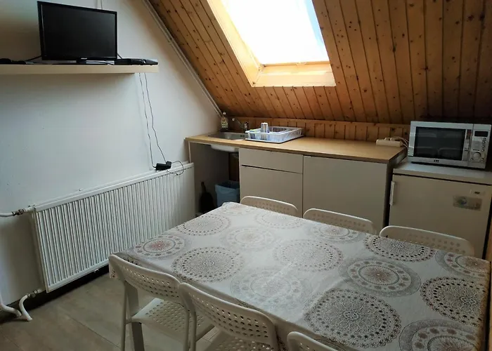 Aranyharmat Apartment *