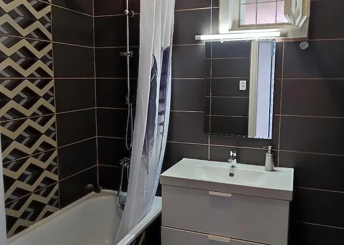 Aranyharmat Apartment